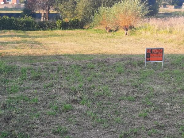Terreno en calle Chousa, 18