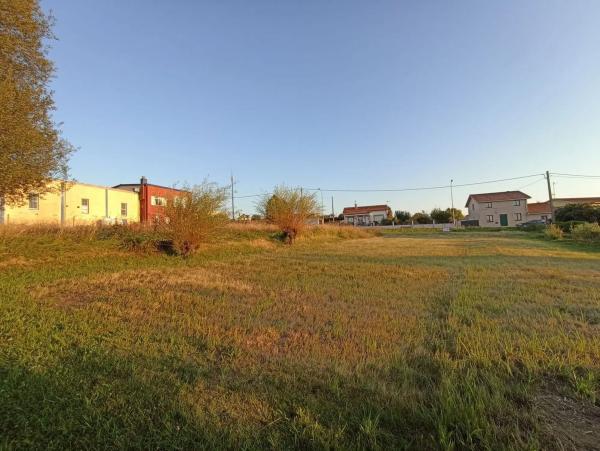 Terreno en calle Chousa, 18