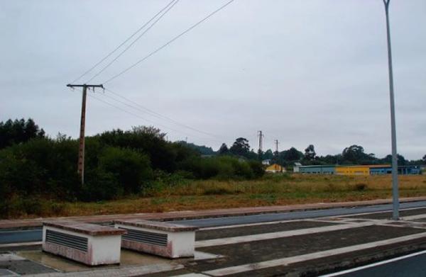 Terreno en camino da Revolta