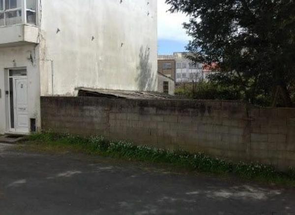 Terreno en calle San Sadurniño, 27