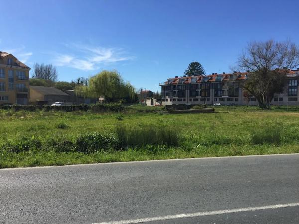 Terreno en calle San Sadurniño, 27
