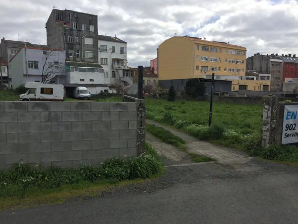 Terreno en calle San Sadurniño, 27