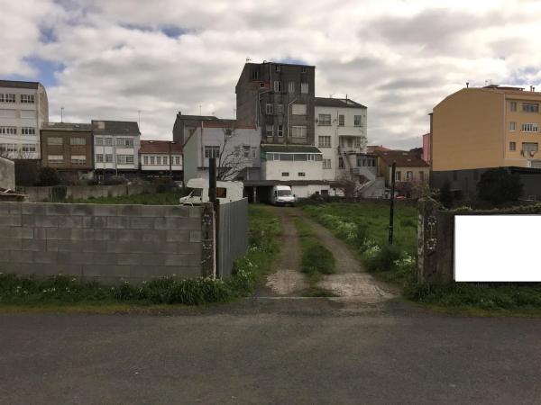 Terreno en calle San Sadurniño, 27