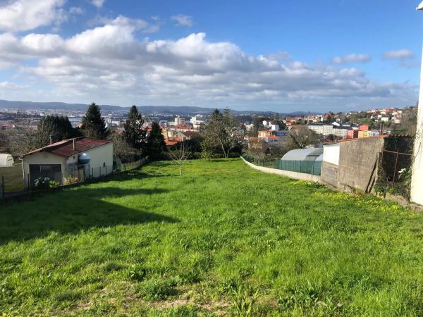 Terreno en calle Revolta, 6