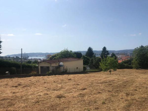 Terreno en calle Revolta, 6