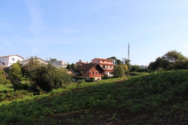 Terreno en Raxón Núcleo s/n Sinnmero