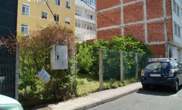 Terreno en calle Estrada, 25