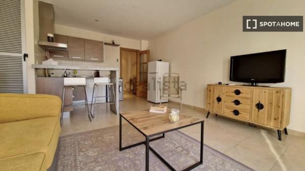 Apartamento de 2 dormitorios en alquiler en Garrucha, Almería