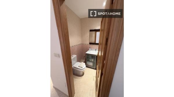 Apartamento de 2 dormitorios en alquiler en Garrucha, Almería