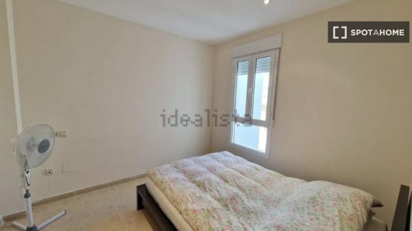 Apartamento de 2 dormitorios en alquiler en Garrucha, Almería