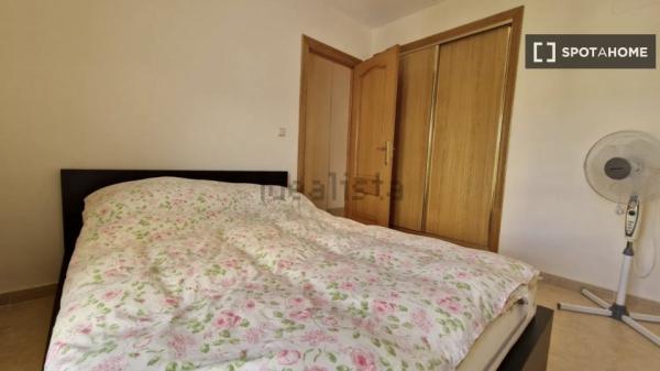 Apartamento de 2 dormitorios en alquiler en Garrucha, Almería