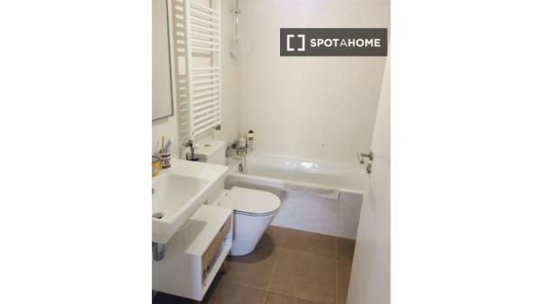 Room for rent in Moreaga, Bilbao