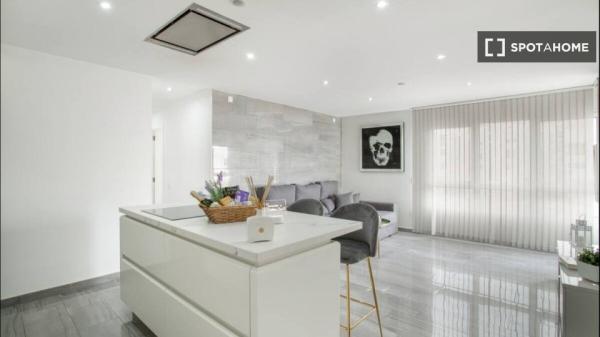 Piso de 2 habitaciones en alquiler en La Isleta, Las Palmas.