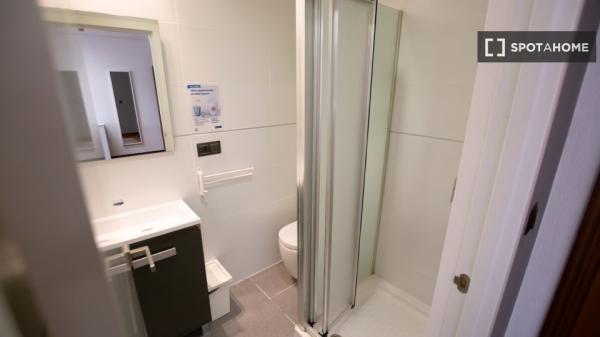 Zimmer in Wohngemeinschaft zu vermieten in Plaza España, Valladolid