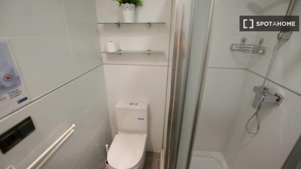 Zimmer in Wohngemeinschaft zu vermieten in Plaza España, Valladolid