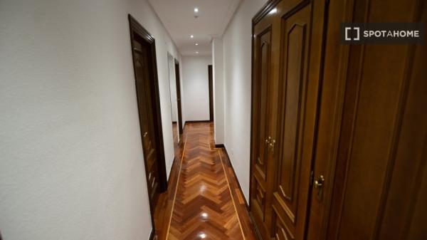 Zimmer in Wohngemeinschaft zu vermieten in Plaza España, Valladolid