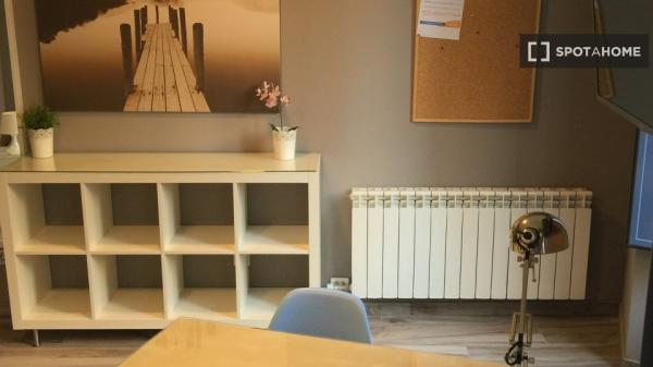 Habitación en piso compartido de 8 habitaciones, Plaza España