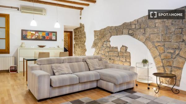 Piso de 2 habitaciones en alquiler en Sant Pere, Barcelona.