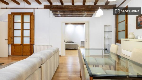 Piso de 2 habitaciones en alquiler en Sant Pere, Barcelona.