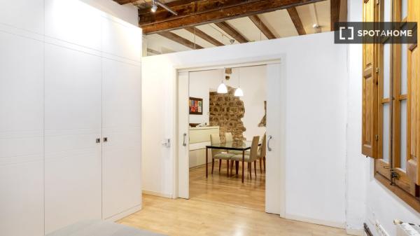 Piso de 2 habitaciones en alquiler en Sant Pere, Barcelona.