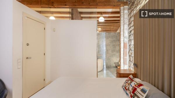 Piso de 2 habitaciones en alquiler en Sant Pere, Barcelona.
