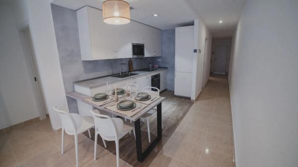 Piso en venta en Avenida Orihuela, 57