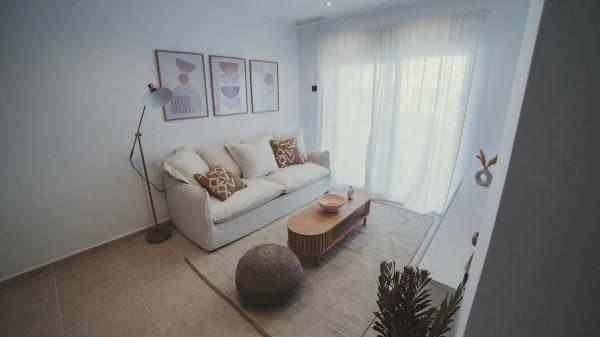 Piso en venta en Avenida Orihuela, 57