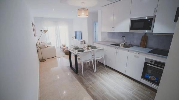 Piso en venta en Avenida Orihuela, 57