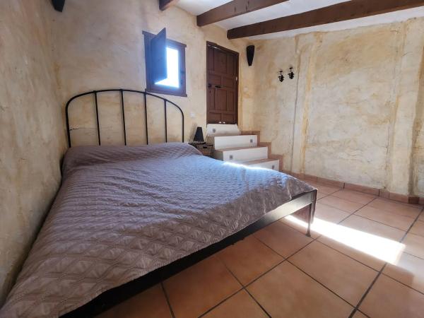 Casa rural en plaza de la constitucion, 1