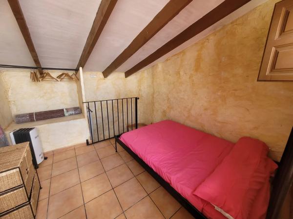 Casa rural en plaza de la constitucion, 1