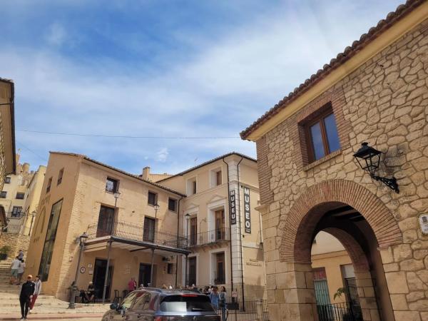 Casa rural en plaza de la constitucion, 1