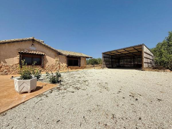 Casa independiente en avenida del Forseguer