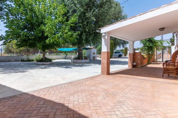 Casa independiente en via Sense Nom