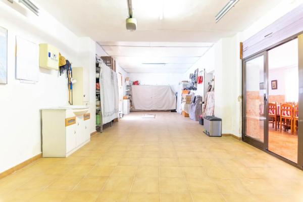 Casa independiente en via Sense Nom