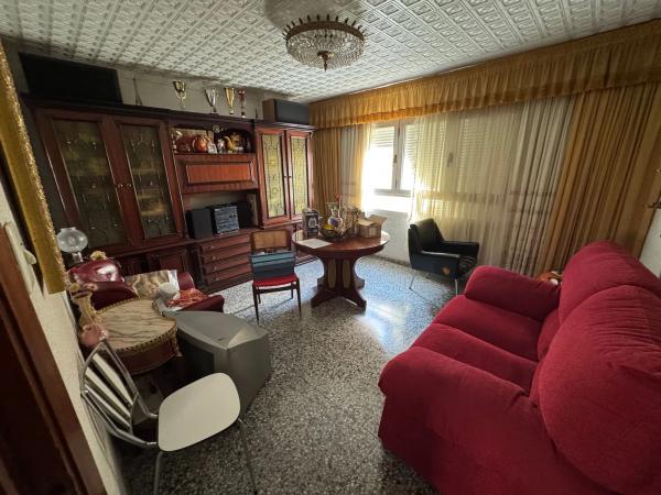 Piso en avenida Constitución