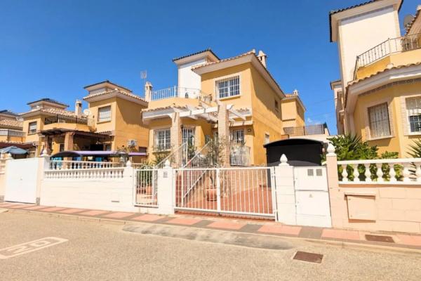 Casa independiente en calle Francia