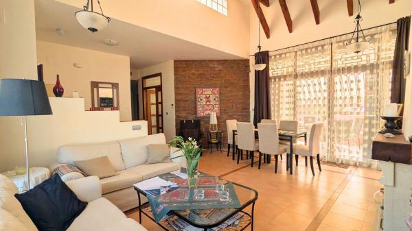 Casa independiente en calle Portugal, 32