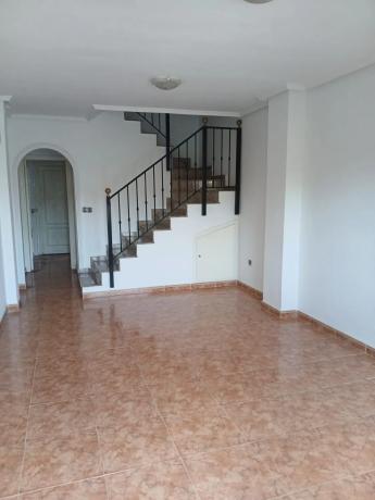 Chalet adosado en calle Manuel de Falla