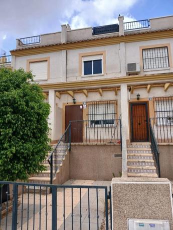 Chalet adosado en calle Manuel de Falla