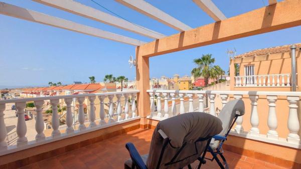 Chalet pareado en calle Alemania