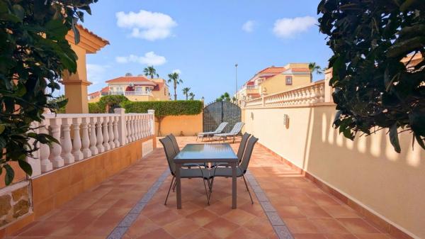 Chalet pareado en calle Alemania