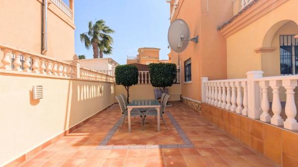 Chalet pareado en calle Alemania