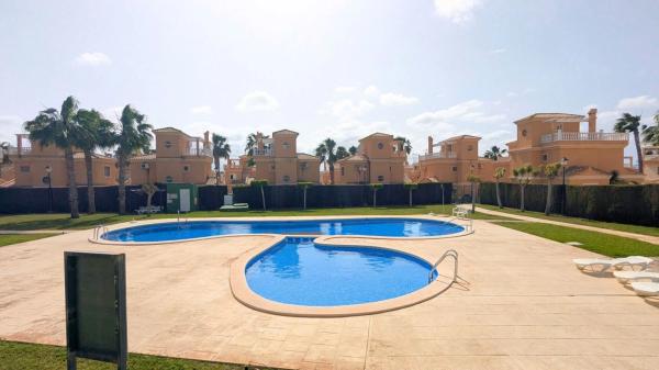 Chalet pareado en calle Alemania