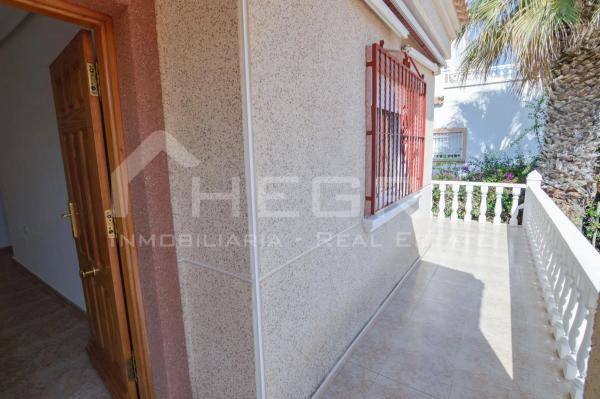 Casa independiente en calle Manuel de Falla, 120 -234