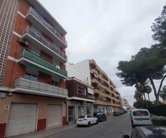 Piso en calle Menéndez Pidal