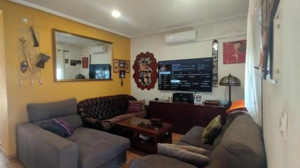 Casa independiente en calle Rosario