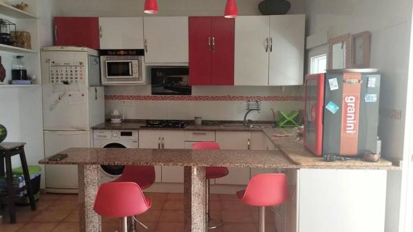 Casa independiente en calle Rosario