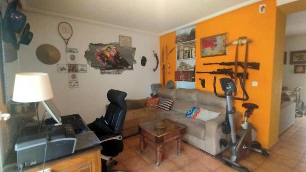 Casa independiente en calle Rosario