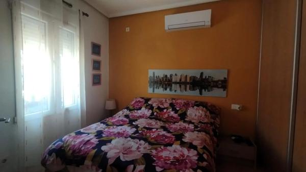 Casa independiente en calle Rosario