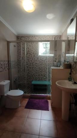 Casa independiente en calle Rosario